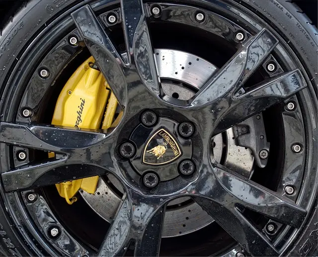 Pourquoi Certaines Marques De Vêtements Devront S'imposer Dans La Mode