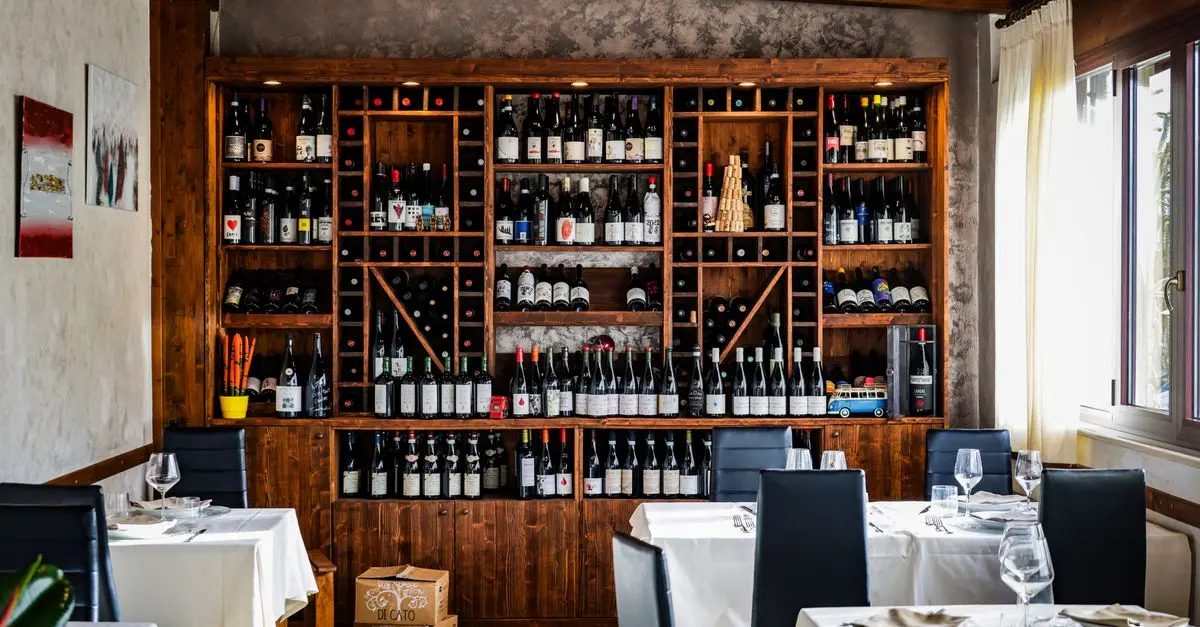 Come realizzare una cantinetta fai da te in legno