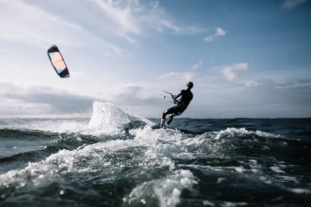 Les meilleures sensations nautiques à tenter pour tous les niveaux