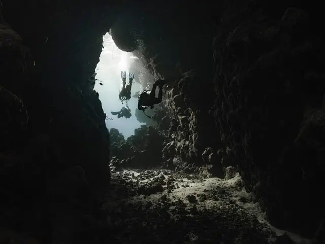 5 différences entre la plongée libre et la plongée sous-marine