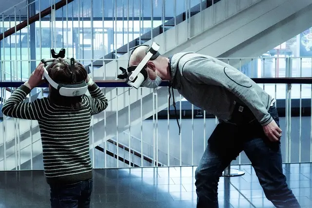 Tecnologie Immersive: Come Stanno Cambiando il Futuro dell'Educazione