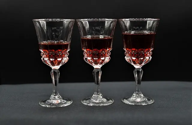 Comment Déguster les Liqueurs Artisanales : Guide Pratique