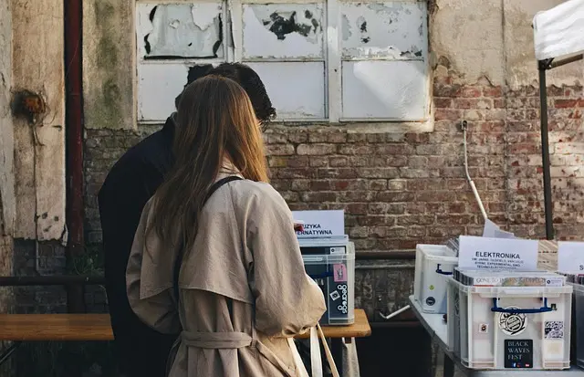 Comment repérer les bonnes affaires en boutique express