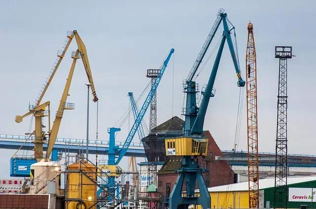 Jak sztuczna inteligencja przeobraża przemysł nowoczesny?