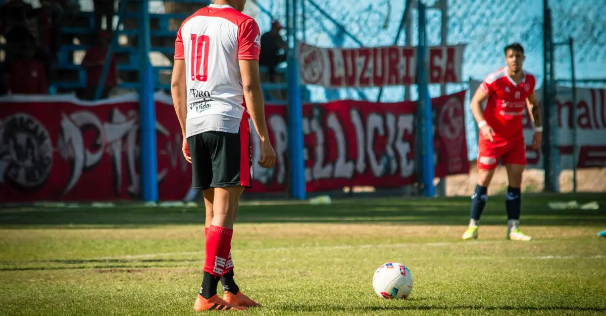 Les 10 footballeurs incontournables à suivre cette saison