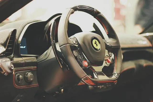 Comment la géométrie du volant influence votre vitesse