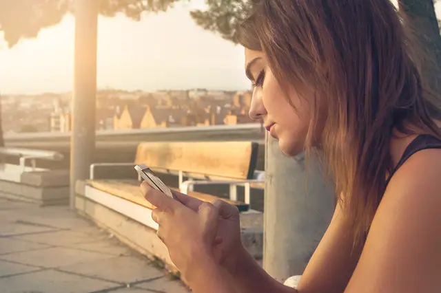How 5G Technology Is Changing Mobile Communication