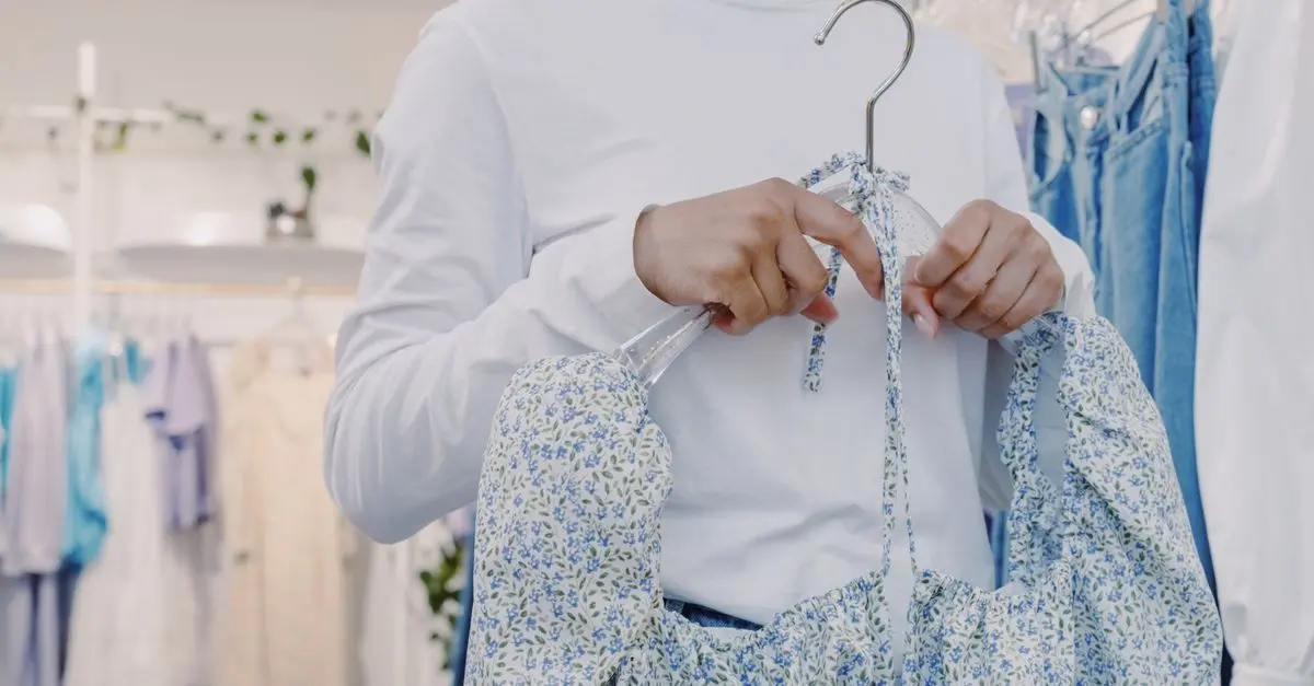 Comment choisir une robe chic pour sublimer votre silhouette