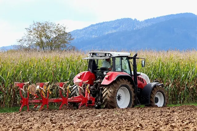 Guide d'achat : choisir la meilleure charrue agricole