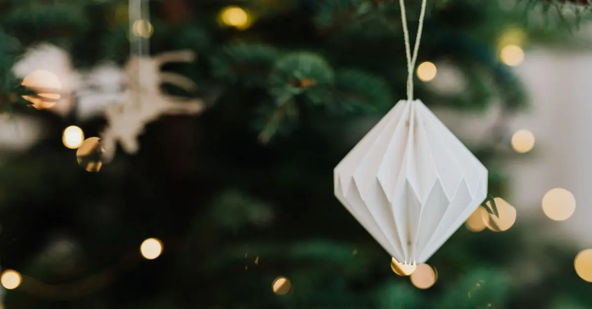 10 astuces pour choisir des lumières écoresponsables pour votre sapin
