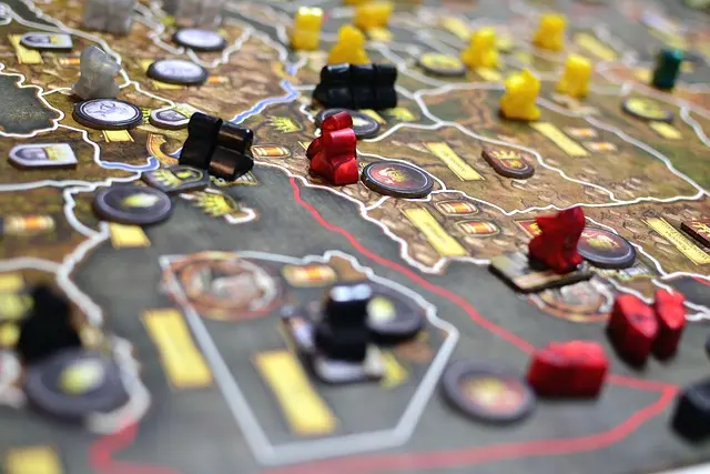 10 Juegos de Mesa en Español Que Debes Probar con Amigos