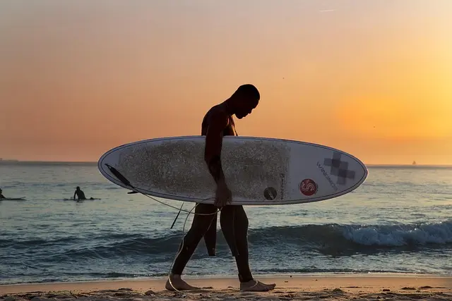 Les meilleures plages pour pratiquer le surf en famille