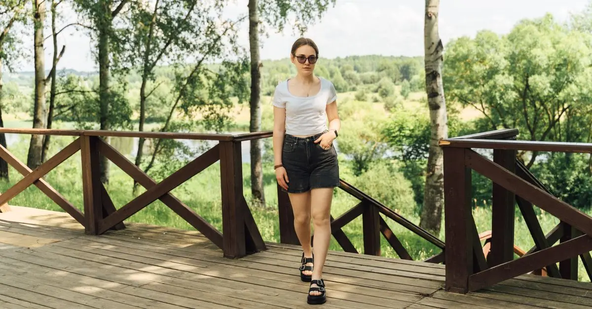 Les Must-Haves de la Mode Printemps-Été : 10 Pièces Indispensables