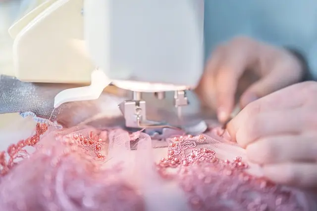 Créer un espace couture fonctionnel dans votre Atelier de Mode
