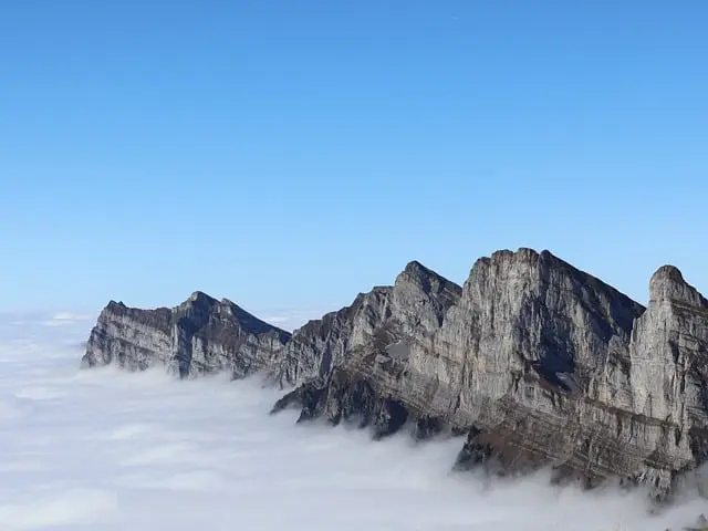 5 Activités de Plein Air à Tester pour Énergiser Vos Escapades