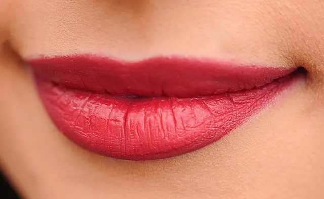 Cómo elegir la base de maquillaje perfecta para tu tipo de piel