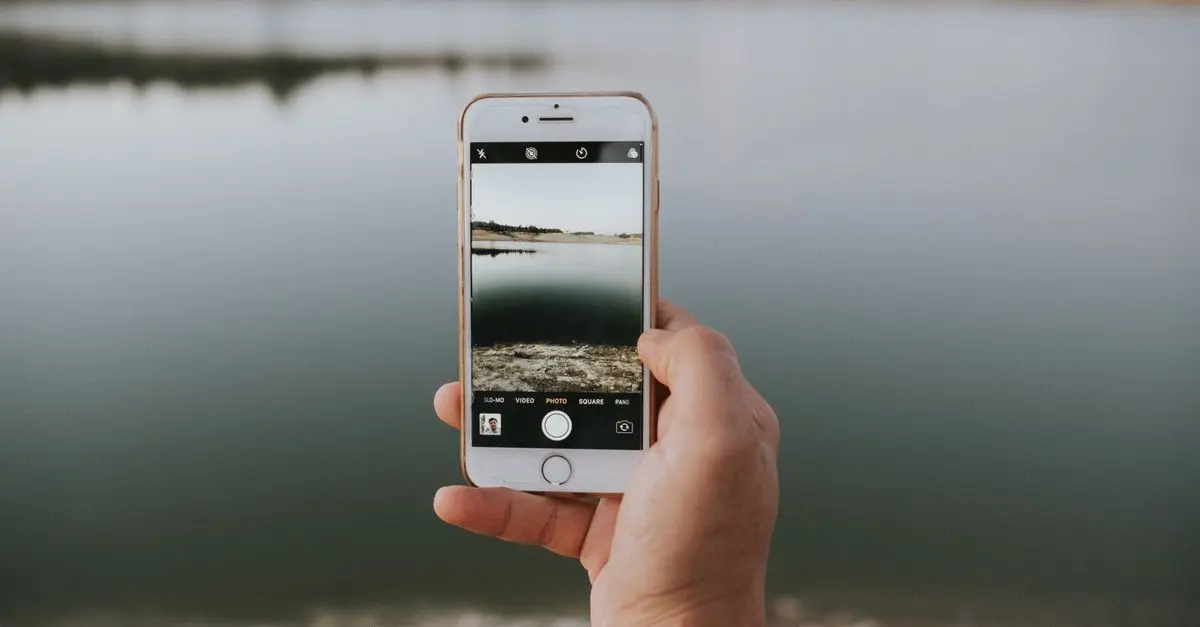 10 Essential Mobile Gadgets for Everyday Convenience