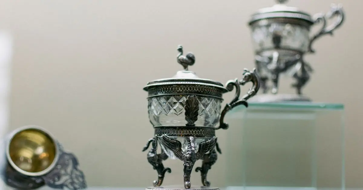 Les secrets des objets anciens en métal : histoire et conservation