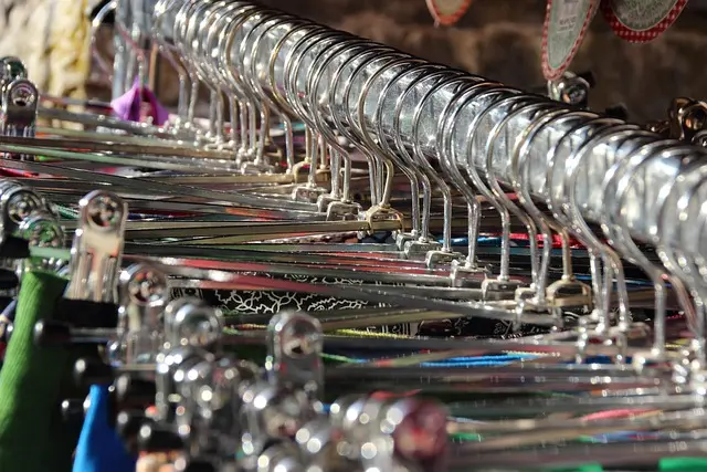 Cómo llevar la moda sostenible en tu armario masculino