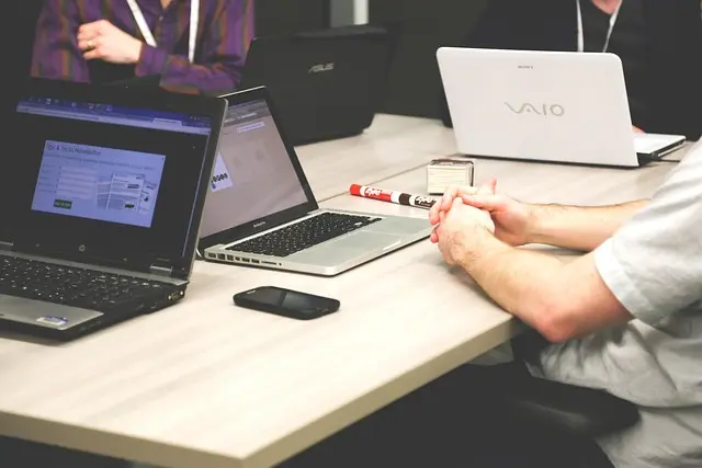Cómo evitar errores al seleccionar software para tu negocio