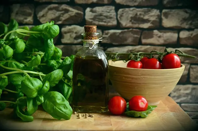 Todo sobre el aceite de oliva: Beneficios y usos en la cocina