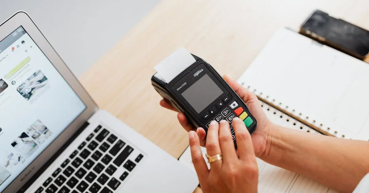The Future of Smart Payment Solutions in Phone Stores