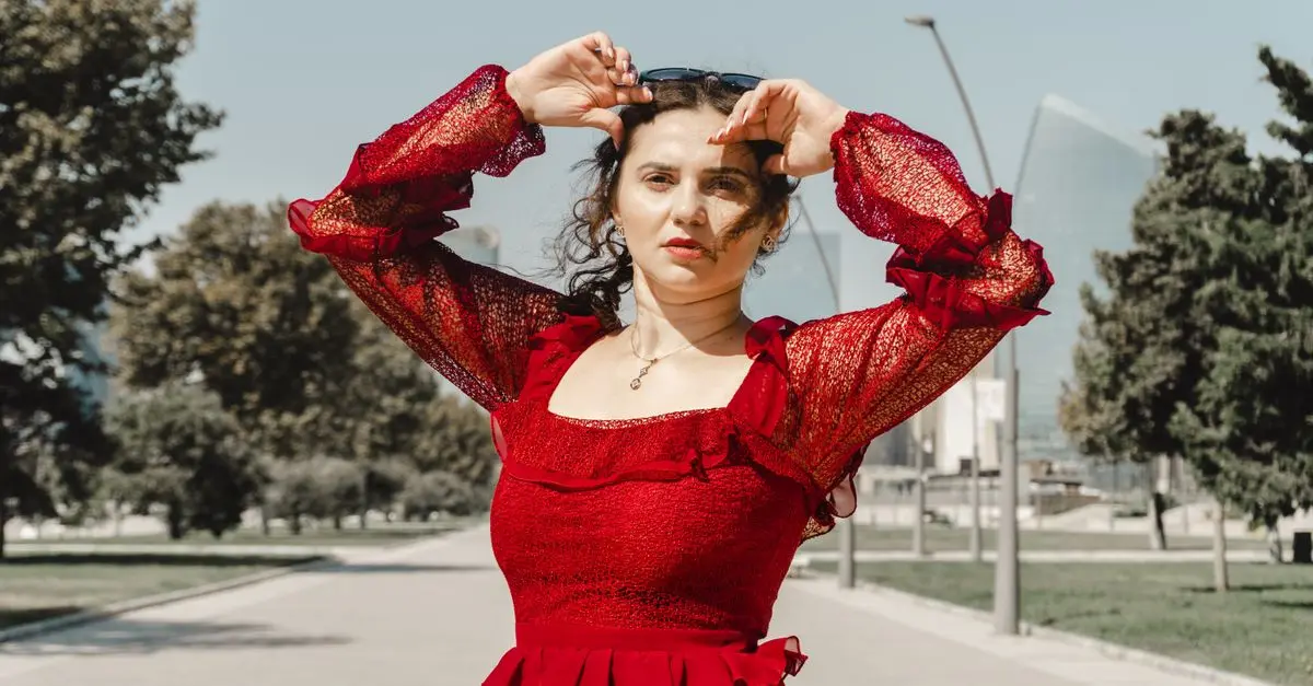 Najważniejsze trendy modowe na wiosnę 2026 roku