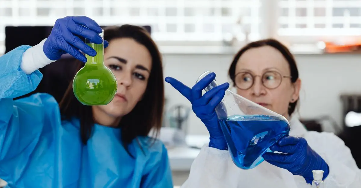 The Essential Guide to Becoming a Scientist