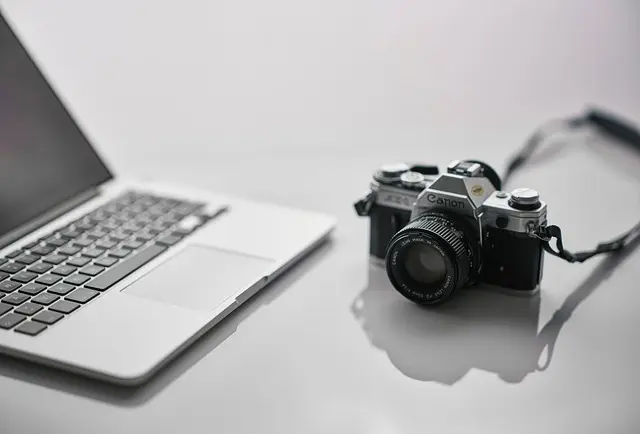 Top 10 Must-Have Gadgets for Tech Shopping Zones