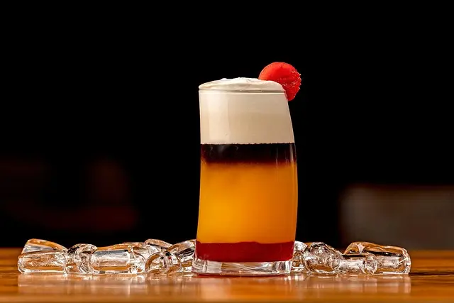 Guide complet des cocktails iconiques à maîtriser