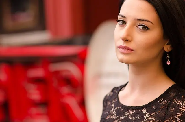 10 erreurs à éviter pour un style glamour impeccable