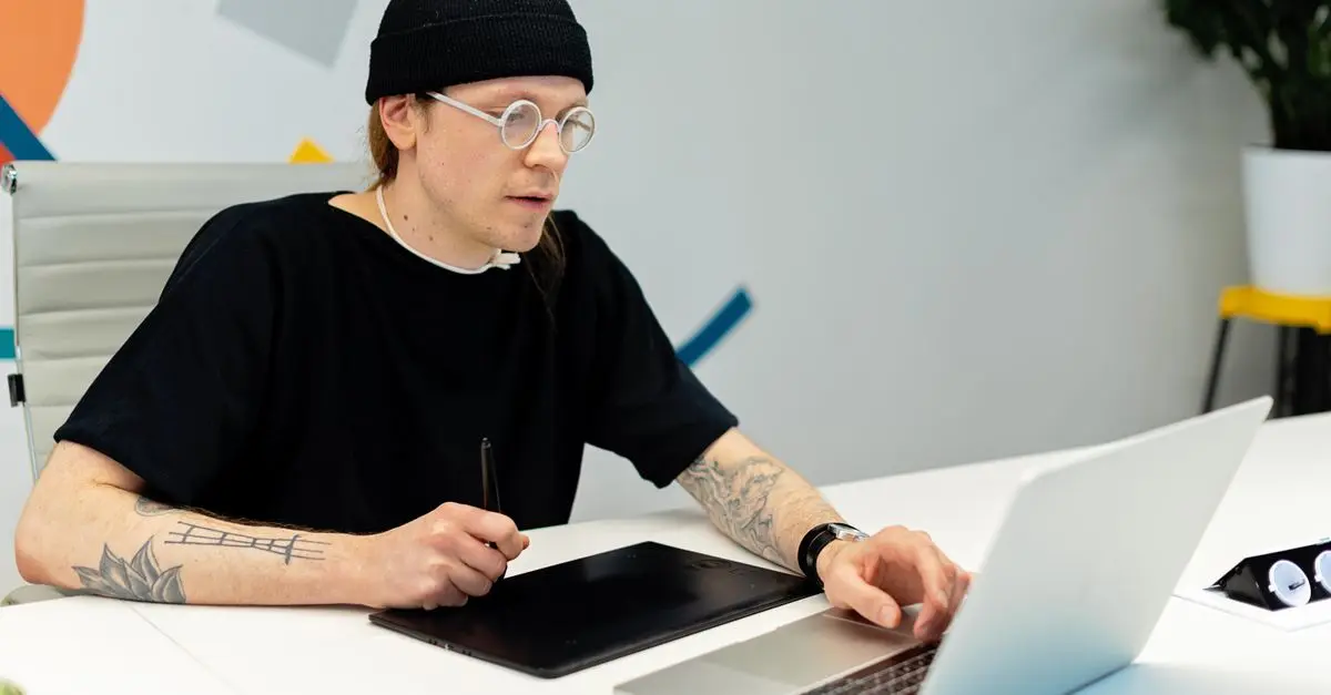 L'impact des technologies sur les pratiques artistiques contemporaines