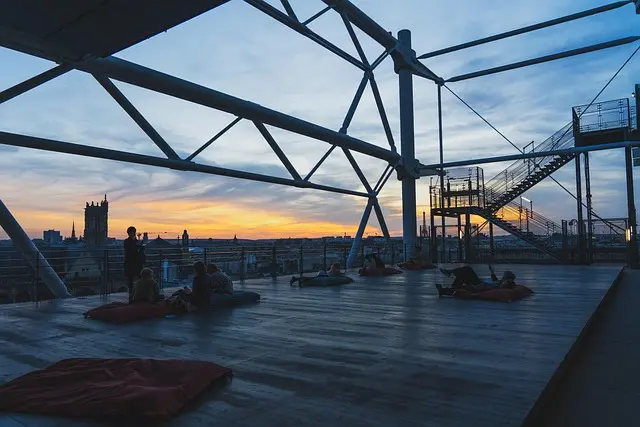Comment Choisir l'Éclairage Idéal pour Votre Terrasse