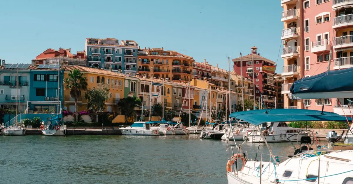 Escapadas con Actividades Náuticas en España: Guía Completa