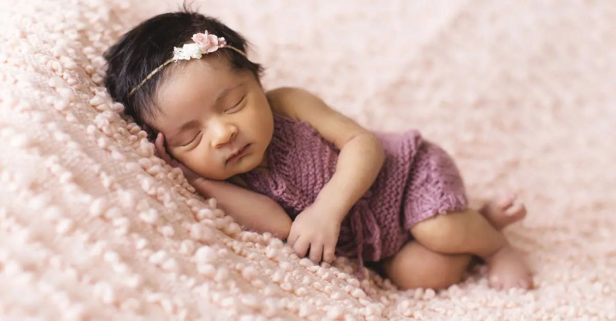 Les Étapes Cruciales de la Naissance à la Première Année