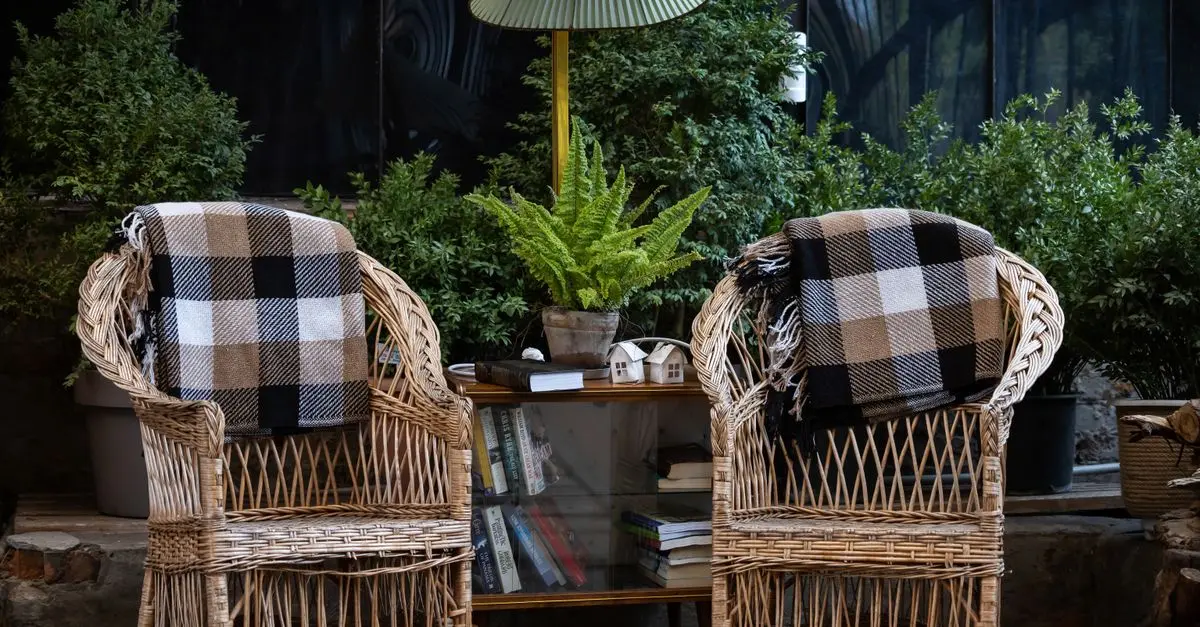 How to Create a Cozy Reading Nook in Your Home
