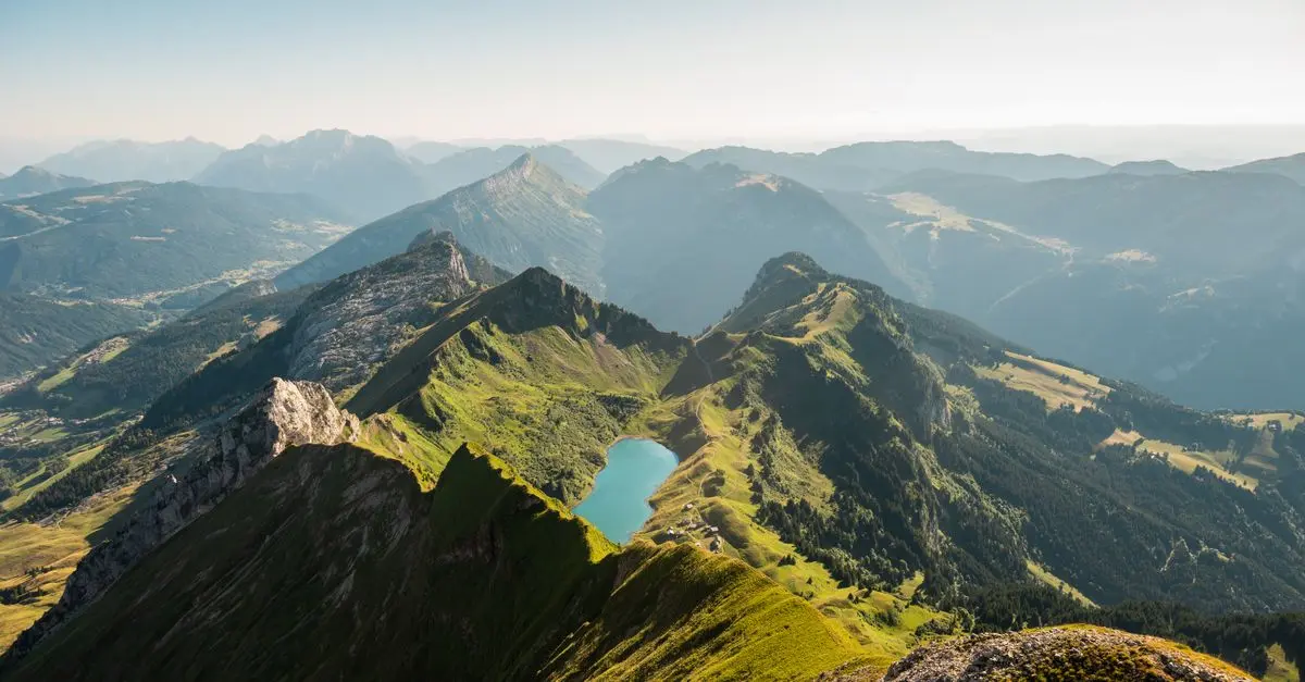 Les Meilleures Destinations pour des Sensations Aériennes