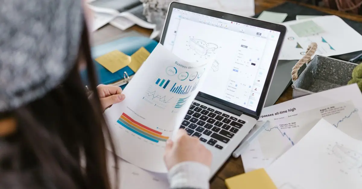 Annuaire en ligne ou papier : quels sont les avantages ?