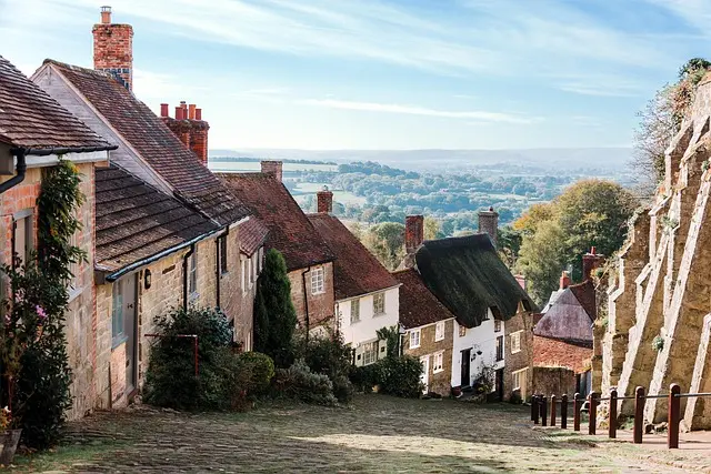 Explorer les Plus Beaux Villages de France pour des Vacances Inoubliables
