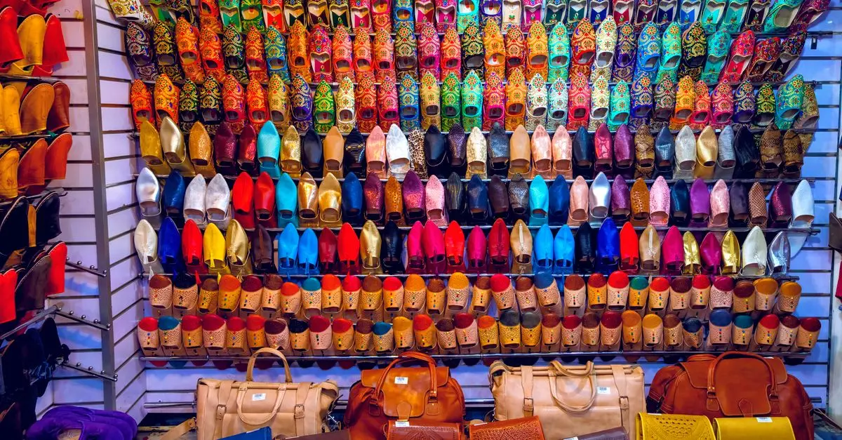 Les objets anciens en cuir : histoire et techniques de préservation