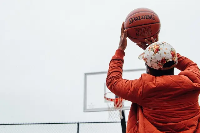 Les stratégies incontournables pour un match de handball réussi