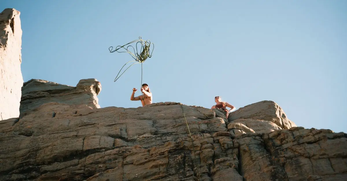 10 Aventures Ado à Tester pour Éveiller leur Esprit d'Aventure
