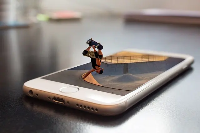 5 Ways Mobile Gadgets Are Transforming Daily Life