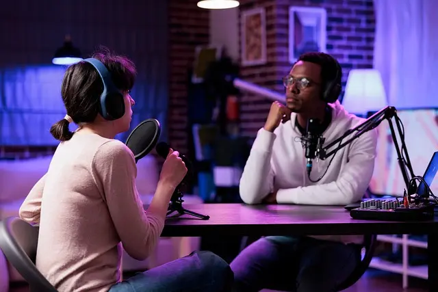 Mejores plataformas de podcasting: guía completa