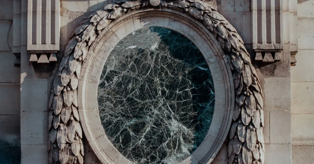 Choisir des miroirs anciens : Guide d'achat complet