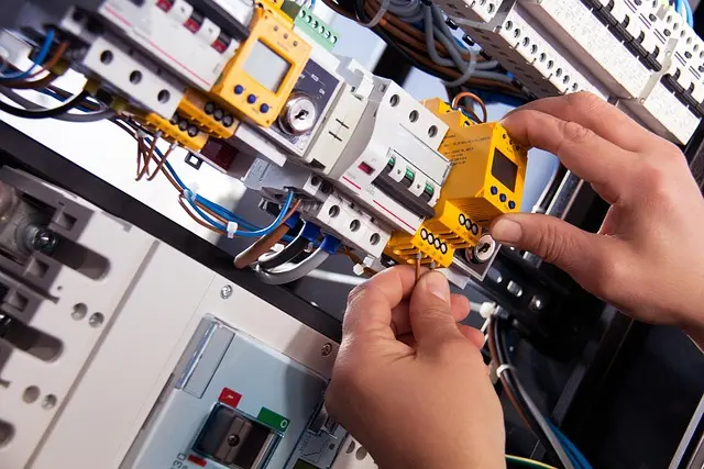 Les pièges à éviter lors du choix d'un électricien de confiance