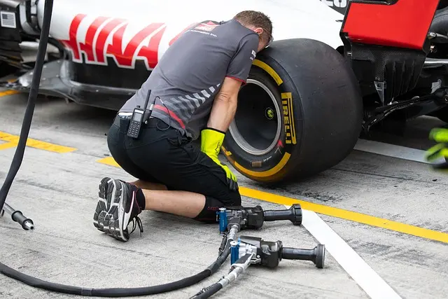 Les enjeux stratégiques des arrêts aux stands en Formule 1