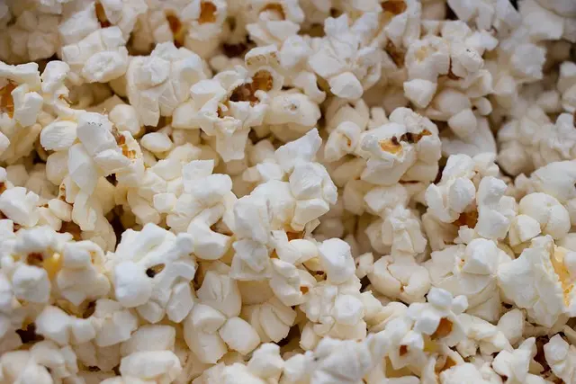 Cómo organizar un maratón de películas en español inolvidable