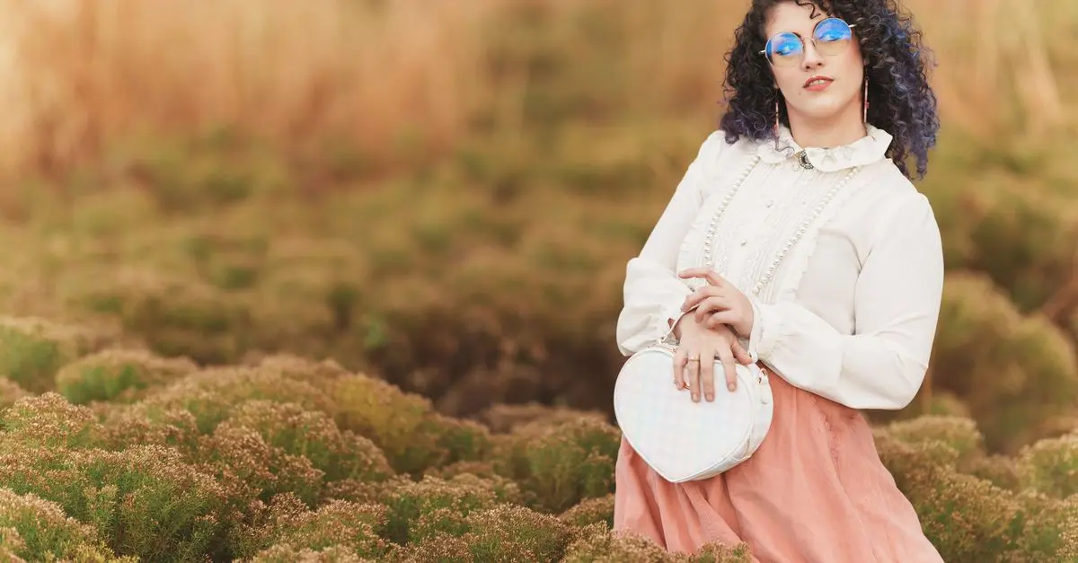 Jakie trendy modowe będą królować wiosną? Przewodnik