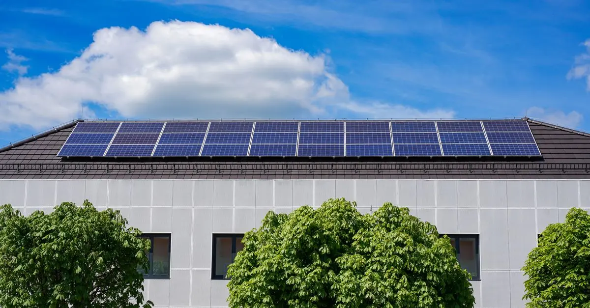 Panneaux Solaires Économiques : Quels Sont les Coûts d'Installation ?